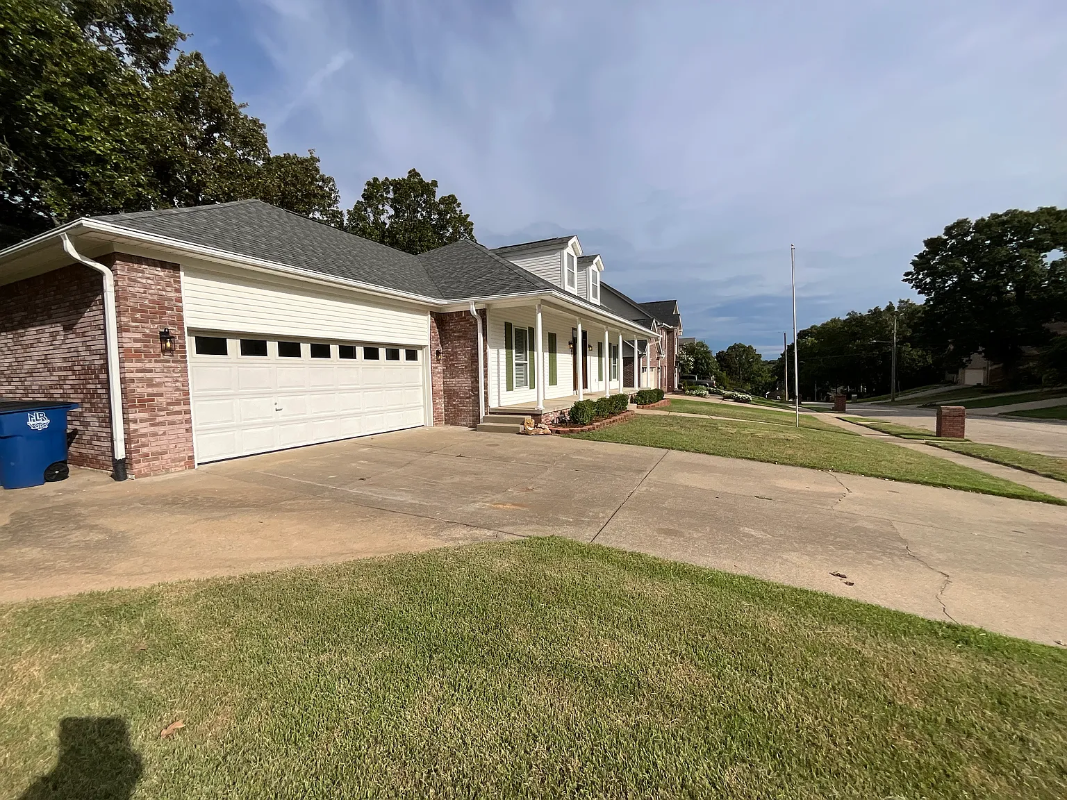 3 bed, 2331 sqft, $2,750 — Photo 4