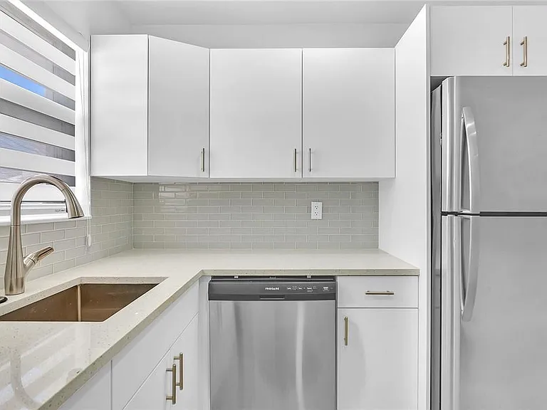 5122 NE 19th Ave #2 — Photo 10