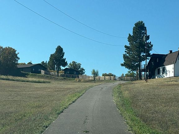 4th image of 2808 Haystack Rd