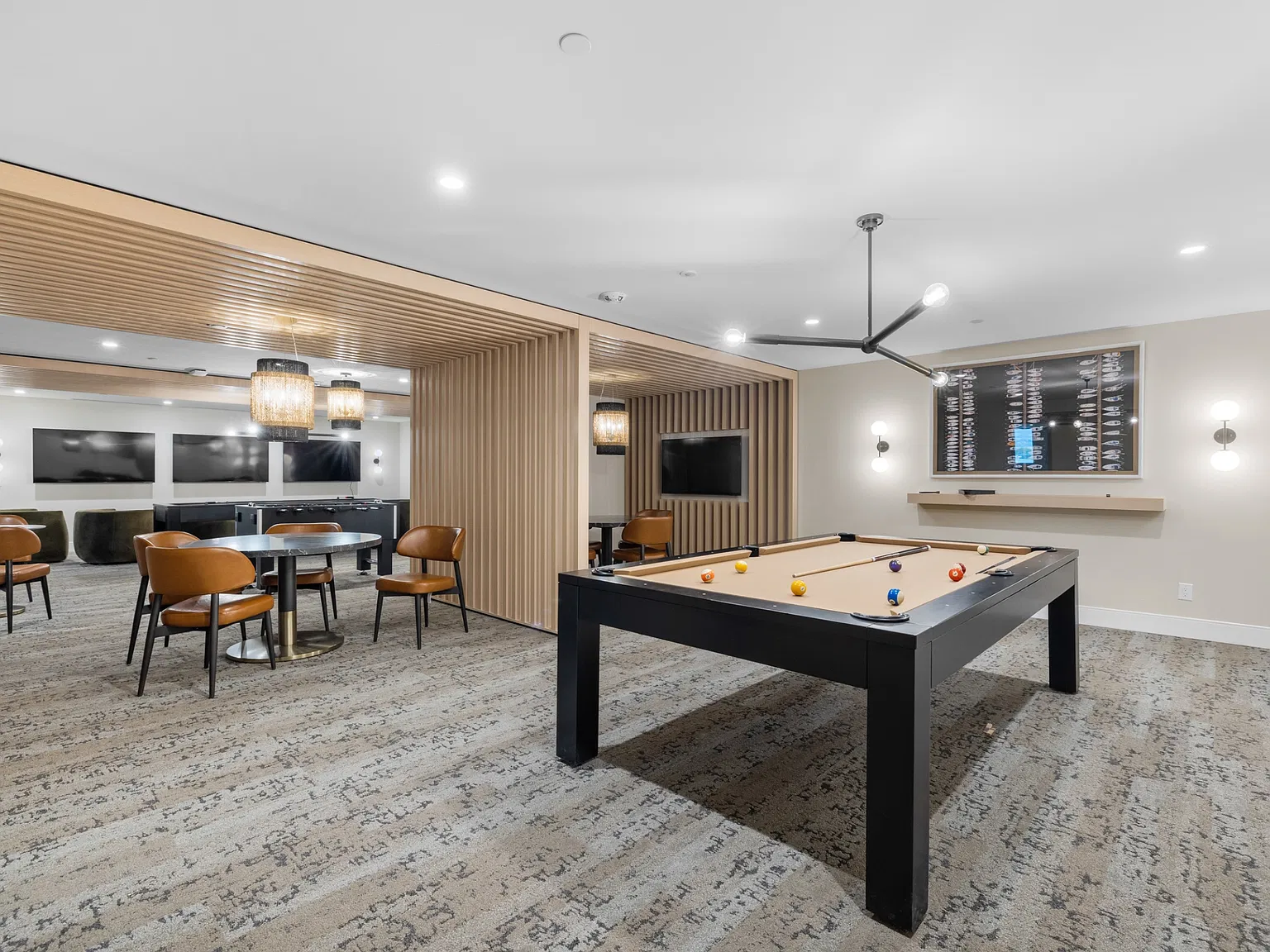 1 bed, 935 sqft, $2,600 — Photo 3
