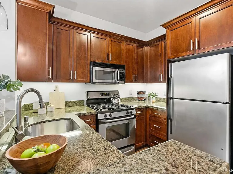 88 Townsend St #303 — Photo 4