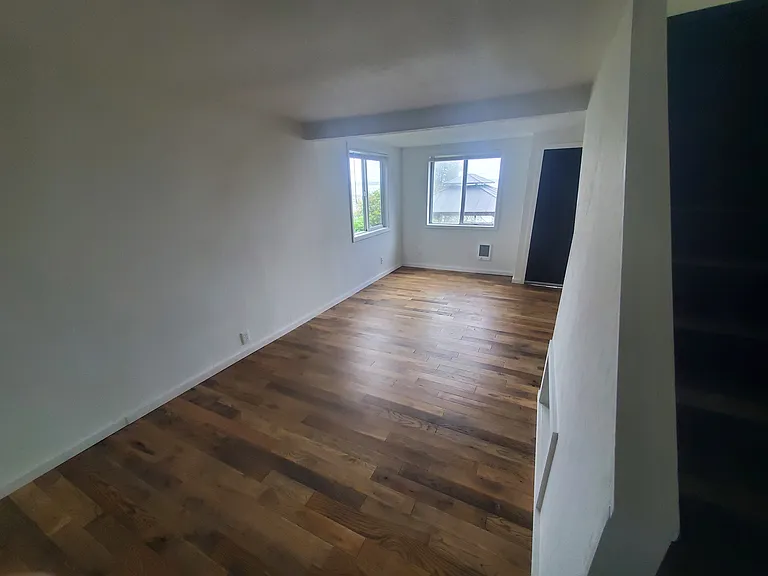 593 Rivington Ave — Photo 6