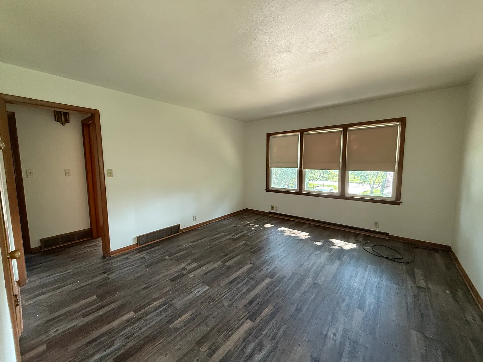 2 bed, 800 sqft, $1,350 — Photo 2