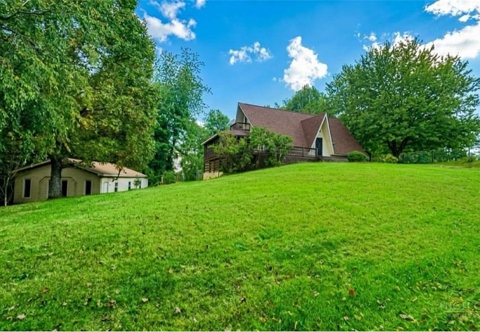 1st image of 370 Osee Road