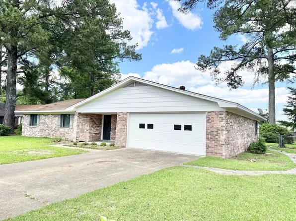 (undisclosed Address), Columbus, MS 39705