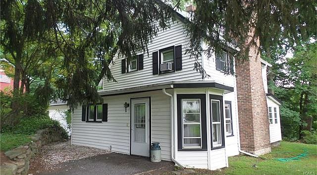 1st image of 70 Suffern Ln