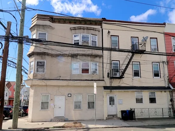 30 Fleming Ave, Newark City, NJ 07105