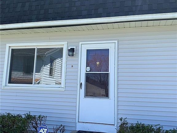2nd image of 4140 Essex Ave