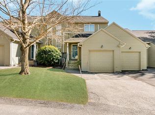 65 Nipmuc Trl #C, North Providence, RI 02904