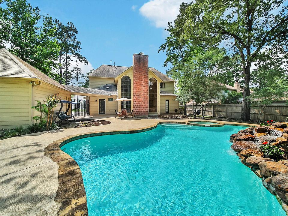 1st image of 25 Cascade Springs Pl
