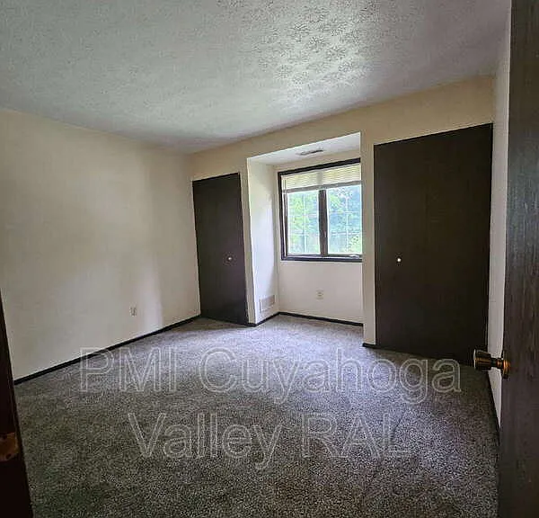 1516 W Market St #11 — Photo 13