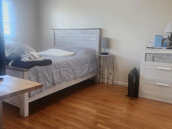 3rd image of 120F Canterbury Ave