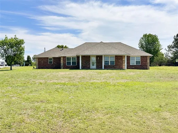 121 Carmin Dr, Shawnee, OK 74804