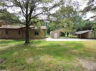 21 Taxidermy Rd, Perryville, AR 72126