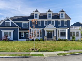 15 Graystone Ln, Natick, MA 01760