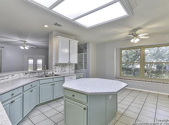5th image of 4517 Madrone Dr