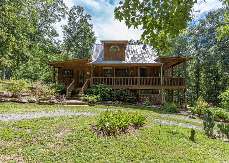 1st image of 1219 Chestnut Creek Way