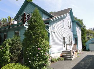 22 Carlton St, Rochester, NY 14607