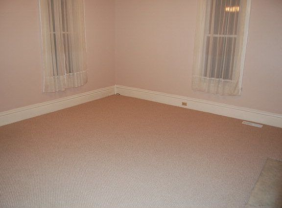 3rd image of 416 Hill Ave