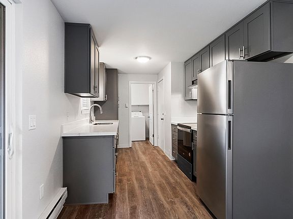 3rd image of 1216 7th Ave SE #1216