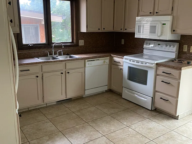 4925 S 98th Avenue Cir — Photo 5