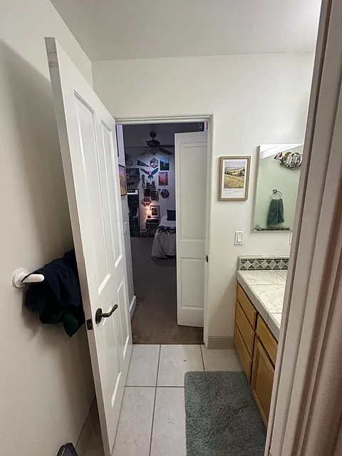 1 bed, 2500 sqft, $1,750 — Photo 3