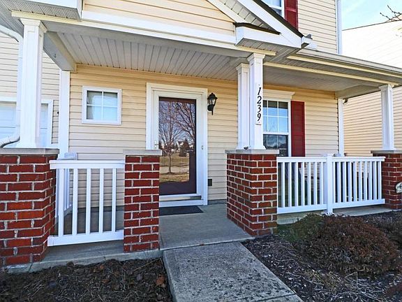 2nd image of 1239 Cloverview St