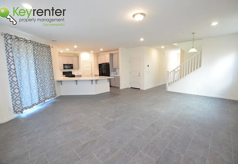 3055 Island Creek Way — Photo 4