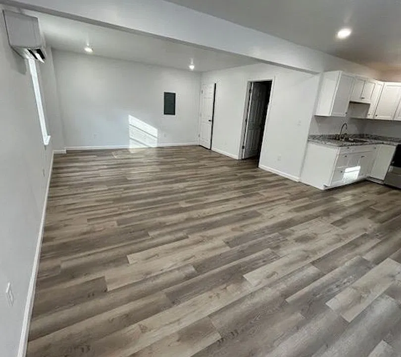 400 E James Dr #4