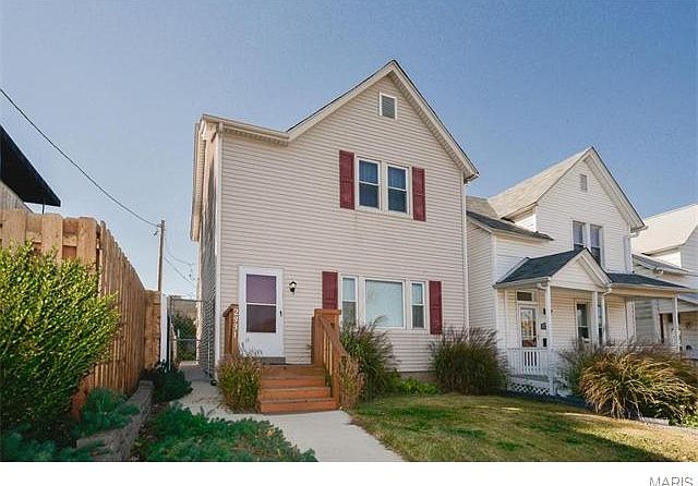 2nd image of 2931 Macklind Ave