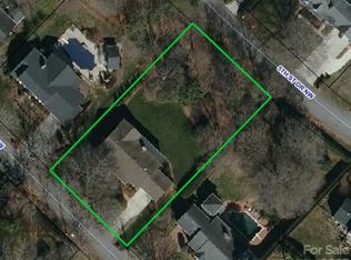 1630 5th St NW, Hickory, NC 28601