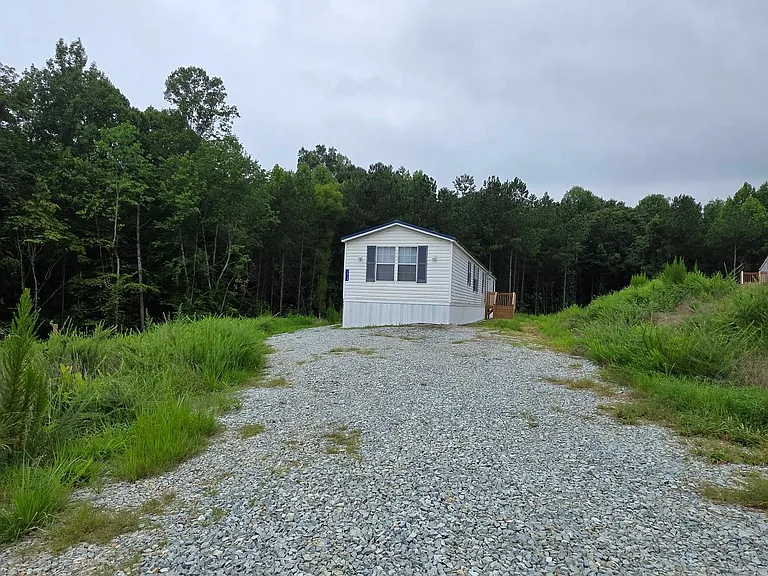 1018 Jacks Dr — Photo 1