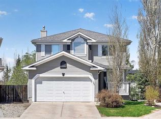 185 Shawbrooke Grn SW, Calgary, AB T2Y 3C6