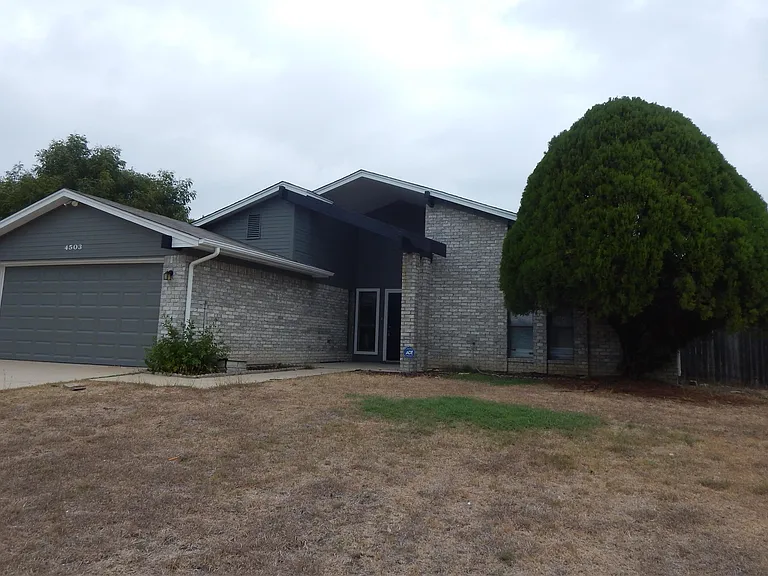 4503 River Oaks Dr — Photo 2
