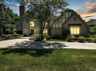 3128 Woodcreek Way, Bloomfield Hills, MI 48304