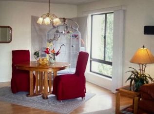 490 N Civic Dr APT 302, Walnut Creek, CA 94596