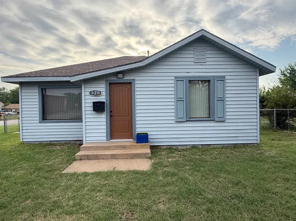 920 N Weigle Ave, Watonga, OK 73772
