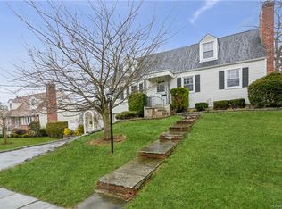 24 Avondale Rd, Harrison, NY 10528