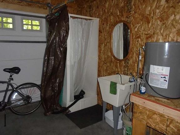 5th image of 7933 Rocky Ln
