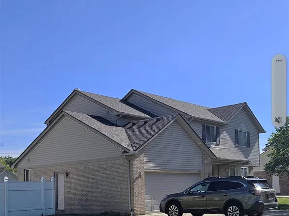 15801 Toulouse Ave, Fraser, MI 48026