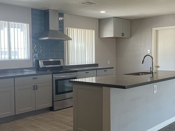 4th image of 2024 N 81st Pl