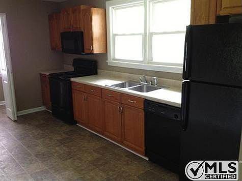 4th image of 302 Gracy Ave