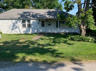 196 S Sperry St, Bushnell, IL 61422