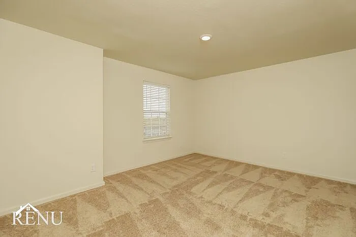 11002 Chatham Ct — Photo 14