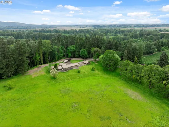 1700 SE Dundee Landing Rd, Dundee, OR 97115