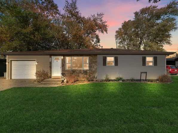 432 Apache Ln, Lowell, IN 46356