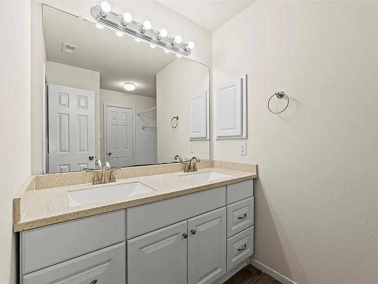 15403 Redbud Dale Ct — Photo 18