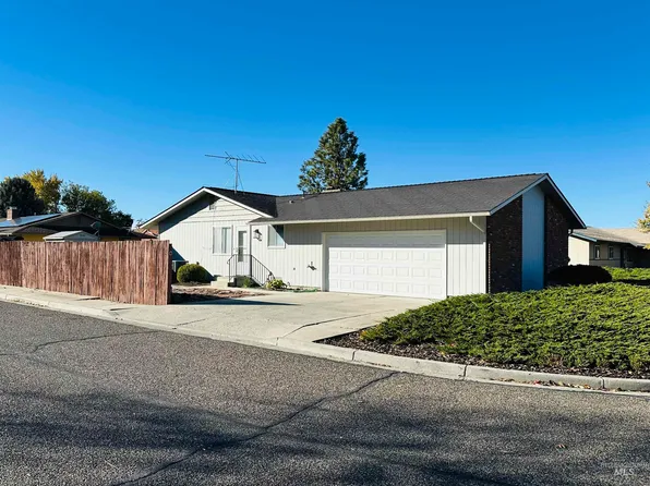 2048 NW 3rd Ave, Ontario, OR 97914