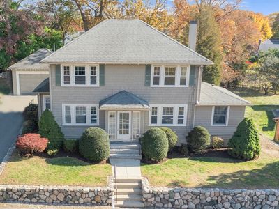 1112 Greendale Ave, Needham, MA, 02492