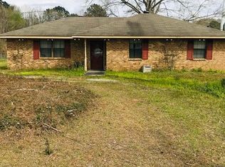 415 Grover Barrett Rd, Picayune, MS 39466